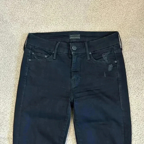 Mother Black The Looker Ankle Fray Jeans in Guilty As Sin Distressed Size 24 - Picture 3 of 10